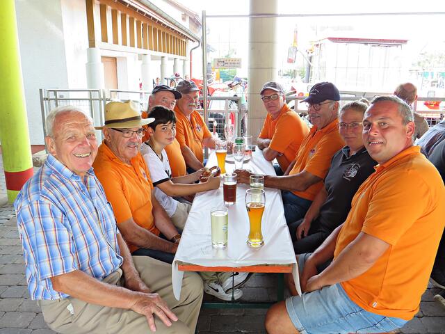 Traktorfreunde Dannstadt und Umgebung zu Besuch | Foto: Brigitte Melder