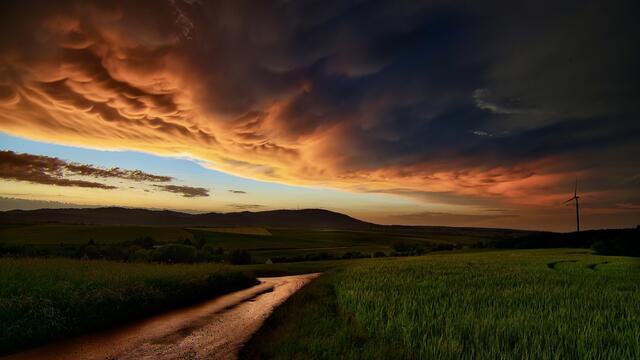Motiv 7: Mammatus Wolken über dem Donnersberg | Foto: Martin Unterluggauer