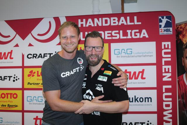 Christian Klimek (links) mit seinem ehemaligen Teamkollegen Stephan Just, der jetzt Trainer in Aue ist | Foto: Michael Sonnick
