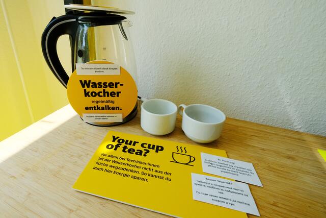 Mit dem Wasserkocher Energie sparen? Die nachhaltige Musterwohnung zeigt, wie das gehen kann | Foto: Jessica Bader