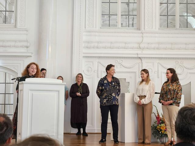 Laudatorin Dr. Jeanette Pohl, Uta-Micaela Dürig, Vorstand Sozialpolitik Der Paritätische, Sarah Baresi, Manuela Rominski, Mühlwerk Sinneswandel  | Foto: A. Nachtigal