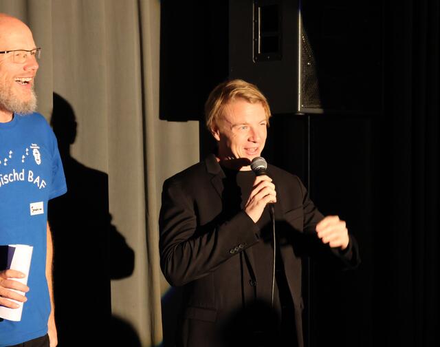 Der Beigeordnete Lukas Hartmann freut sich auf das Theaterfestival. Er überbringt Grüße von Landaus Oberbürgermeister Dr. Dominik Geißler. | Foto: Dennis Christmann/Lebenshilfe Südliche Weinstraße