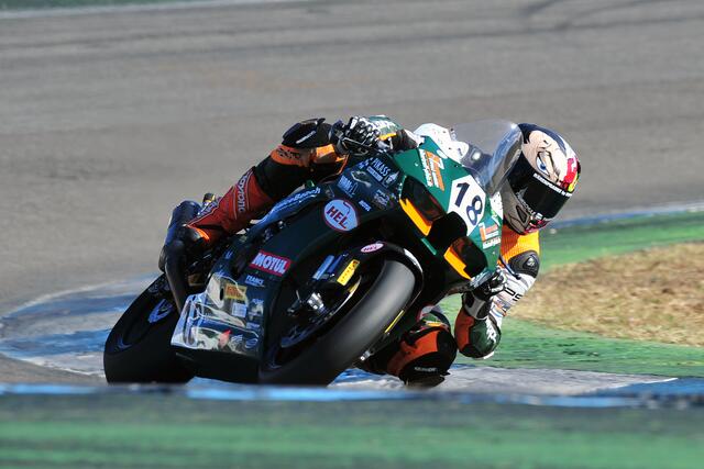 Felix Klinck (Ketsch) fuhr auch in dieser Saison auf der Kawasaki für das NKmotors-Team  | Foto: Ralf Reinhardt