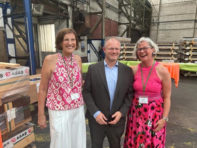 Von links, ehemalige Landesvorsitzende Dr. Sylvia Brathuhn, Oberbürgermeister Jan Einig, Neuwied, amtierende Landesvorsitzende Bärbel Peil | Foto: FSH Landesverband Rheinland Pfalz/Saarland e.V.
