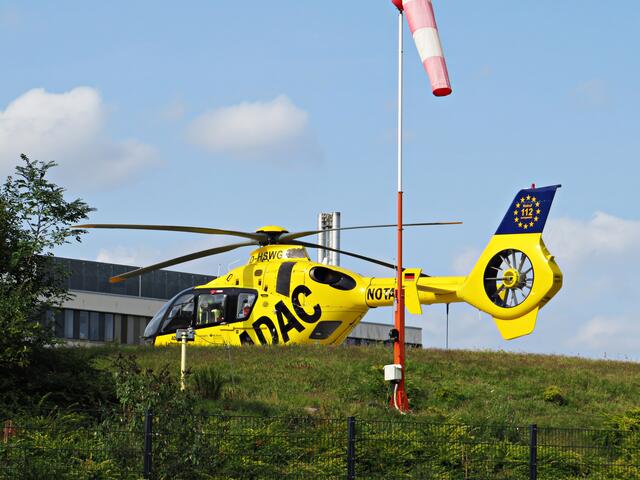 ADAC-Hubschrauber auf dem Hügel | Foto: Brigitte Melder
