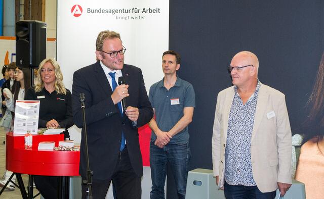 Oberbürgermeister Markus Zwick (links) und Stefan Lelle bei der Eröffnung | Foto: Frank Schäfer