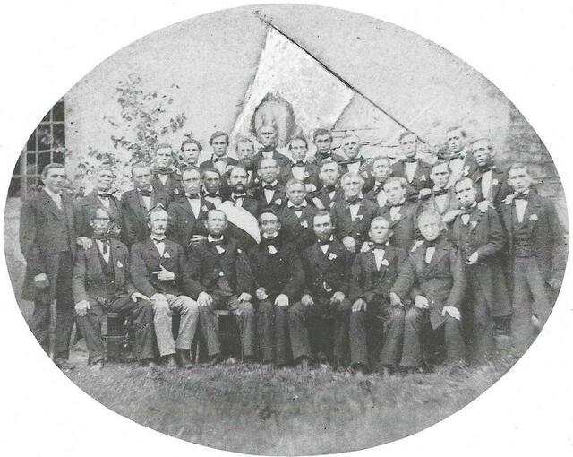 Der Männerchor des Sängerbundes 1848 bei der Fahnenweihe 1862 | Foto: Archiv Sängerbund 1848 Mingolsheim