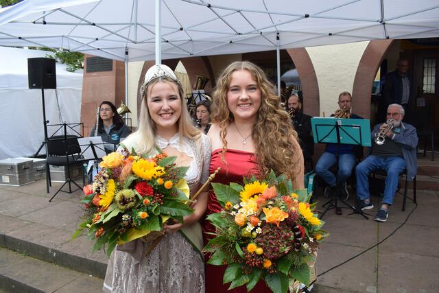 Nun sind sie Blumen bei den Prinzessinen angekommen | Foto: Bender