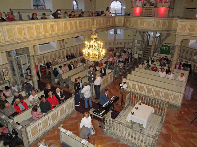 So voll war die Kirche schon lange nicht mehr | Foto: Brigitte Melder