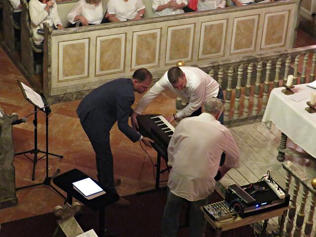 Drei Männer, ein Piano | Foto: Brigitte Melder