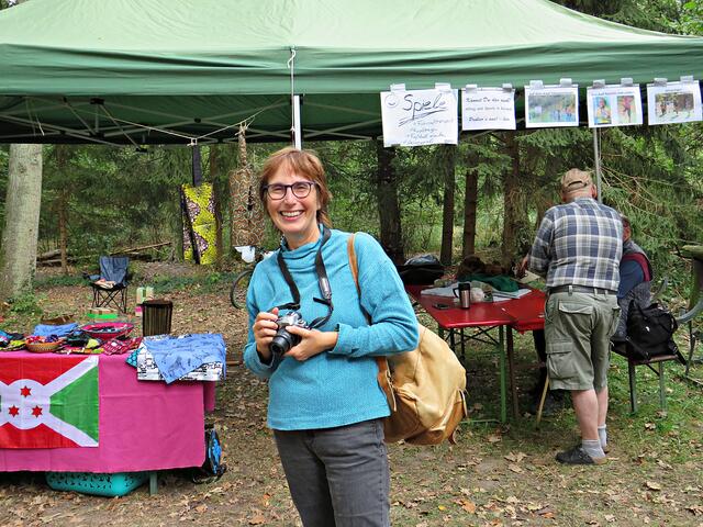 Frau Grüninger mit Kamera | Foto: Brigitte Melder