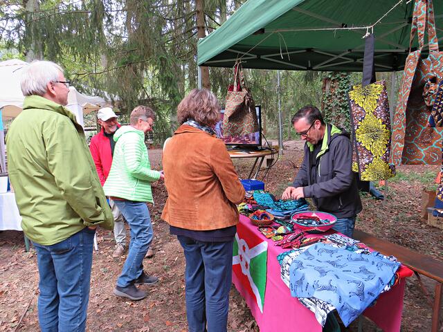 Alexander Winkler an seinem Burundi-Stand | Foto: Brigitte Melder