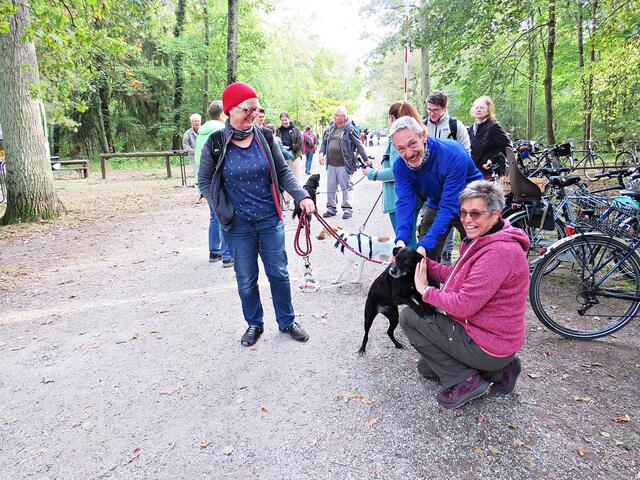Ehepaar Feick kam gut gelaunt mit dem Radel an | Foto: Brigitte Melder