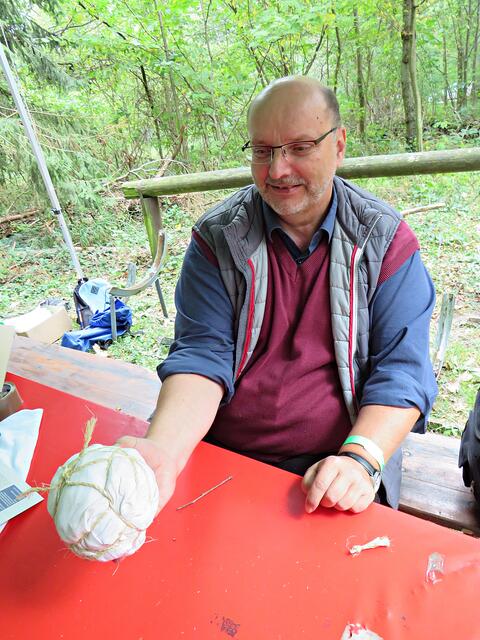 So sehen selbstgemachte Fußbälle aus | Foto: Brigitte Melder