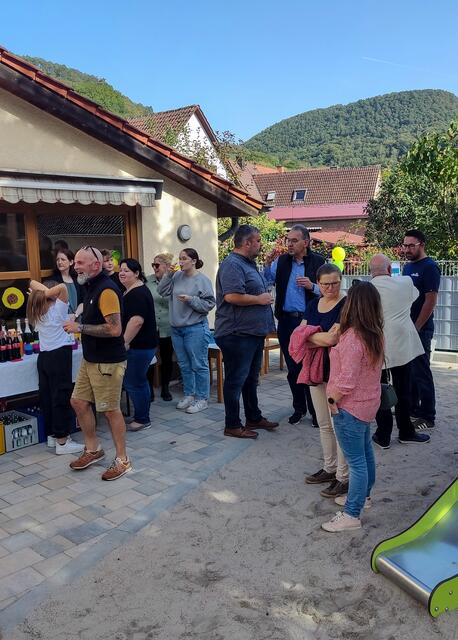 ...ließen es sich die Erwachsenen am Buffet gut gehen. | Foto: C. Daußmann