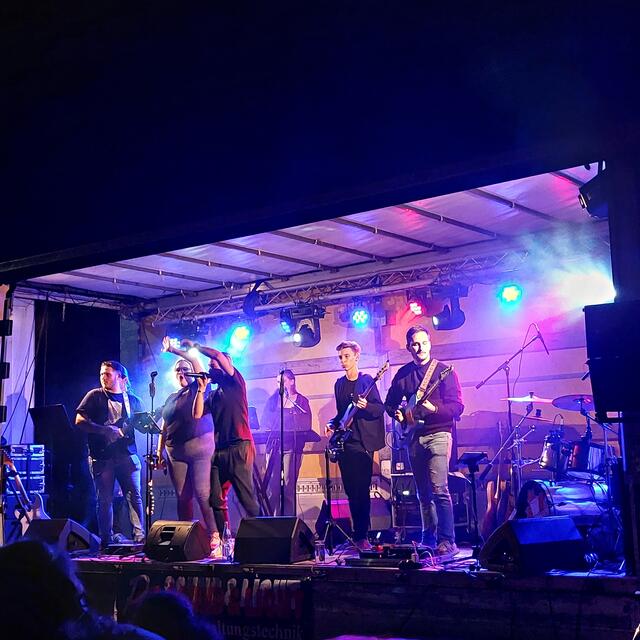 Und dir Arme hoch | Foto: Brigitte Melder