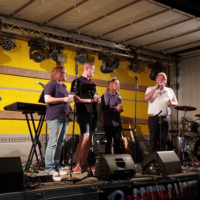 Der Ortsbürgermeister bedankte sich | Foto: Brigitte Melder