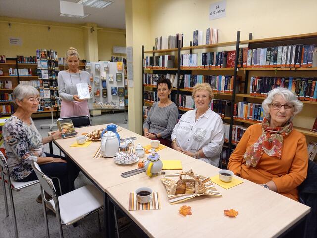 Plausch in der Bibliothek,
Stadtteilbibliothek Mannheim-Friedrichsfeld | Foto: Carsta Vogel