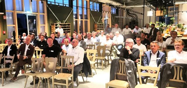 Vor dem "Dialog im Quadrat" fand auch die Mitgliederversammlung der Mannheimer Runde statt. | Foto: Foto:Rathgeber