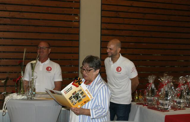 Christl Laubersheimer vom Pfälzer Handball Verband bei den Ehrungen | Foto: SV05; Holger Wildt
