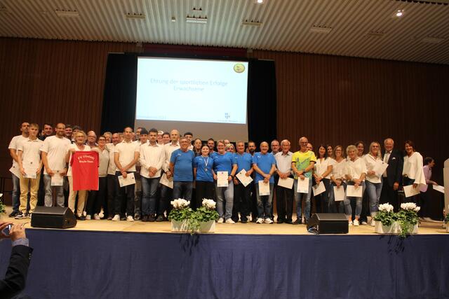 Ehrungsblock 2: Erwachsene | Foto: Gemeinde