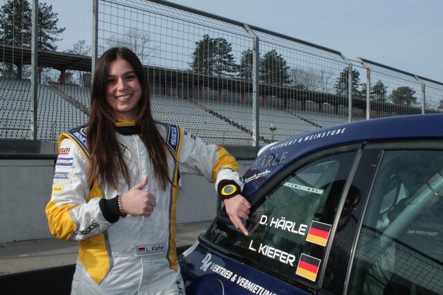 Beifahrerin Lisa Kiefer  | Foto: Michael Sonnick