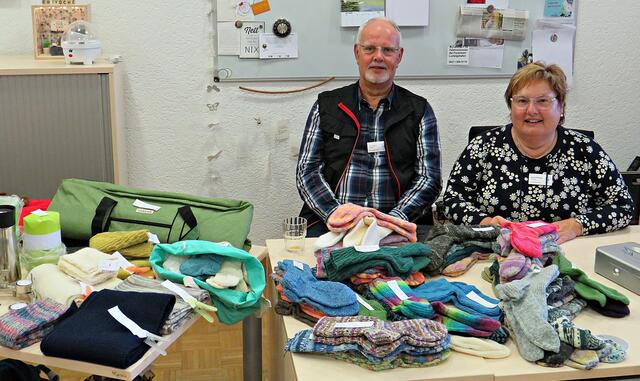Klaus Martin und Heike Böhringer beim Flohmarkt | Foto: Brigitte Melder