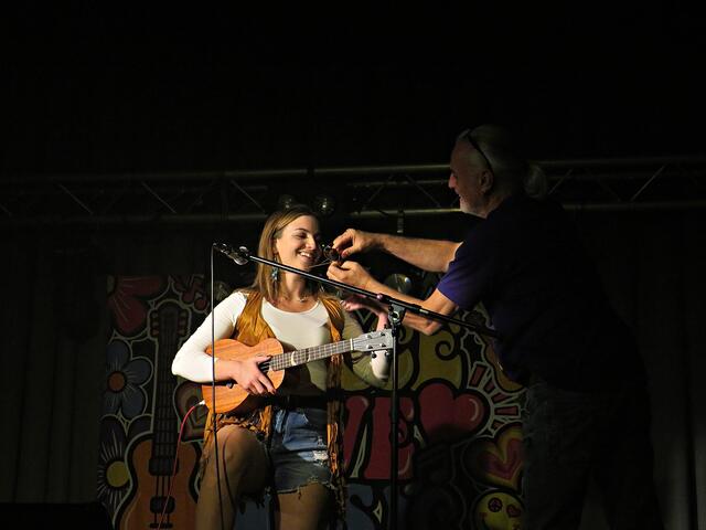 Da hing was fest, Volker Degen half | Foto: Brigitte Melder