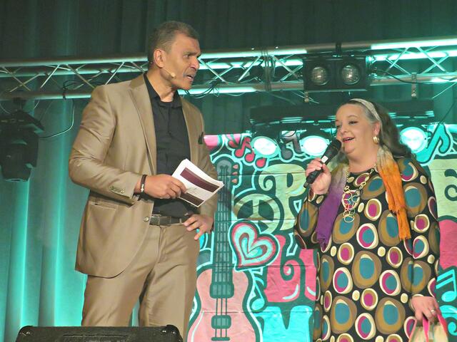Sabine Kunz mit ihren Schuhen | Foto: Brigitte Melder