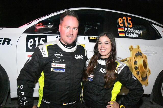 Raffael Sulzinger und Lisa Kiefer belegen im ADAC Opel Electric Rally Cup den 4. Platz | Foto: Thorsten Horn