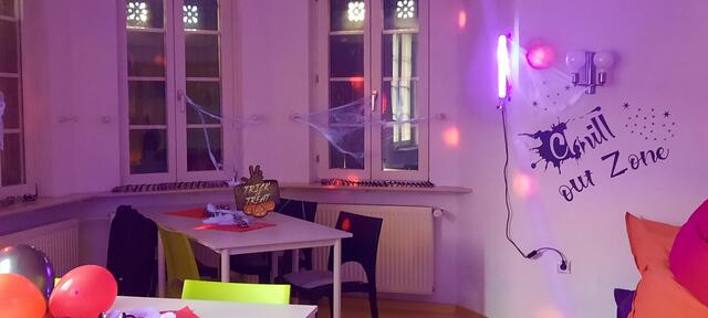 Vorbereitet für die Halloweenparty im Jugendtreff | Foto: Kristin Hätterich 