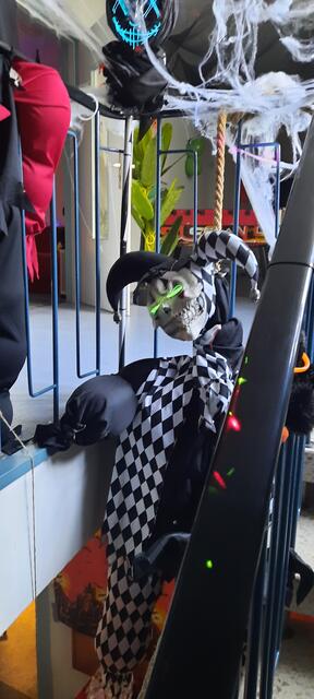 Auch das Treppenhaus war geschmückt | Foto: Kristin Hätterich 