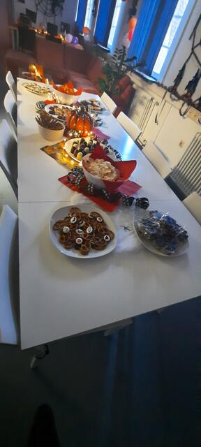 Vorbereitet für die Halloweenparty im Jugendtreff | Foto: Kristin Hätterich 