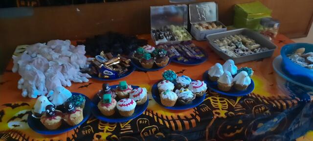 Halloween in der Zweigstelle der Stadtbibliothek Friedrichsfeld  | Foto: Kristin Hätterich 