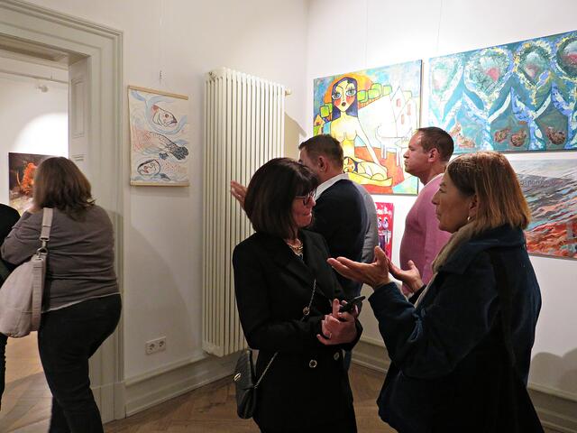 Birgit Weinerth (Mitte)  | Foto: Brigitte Melder