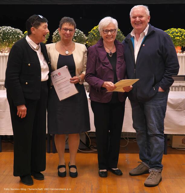 vlnr: Regine Roth, Gaby Kaiser-Stierheim, Brigitte Vetter und Walter Benz | Foto: Foto: Karsten Illing