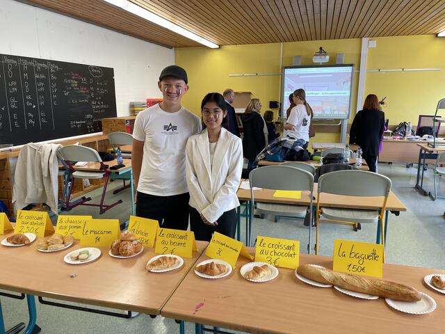 Bienvenue à la boulangerie: Lukas und Lea, Klasse 10 | Foto: Weiler