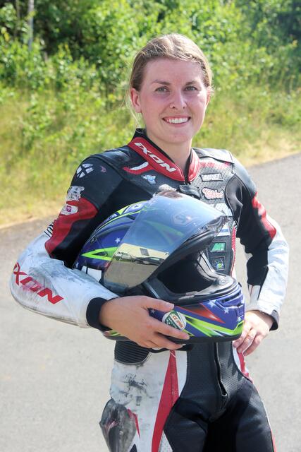 Die hübsche Französin Chloé Battu gewann die Moto3-Wertung | Foto: Thomas Haas