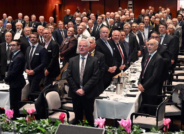Beim Singen des Pfälzer Liedes | Foto: Kai Mehn