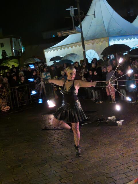 21. Kumuna Germersheim - Eröffnung mit der Feuershow "Rock`n`Fire von Sabrina Wolfram | Foto: Heike Schwitalla