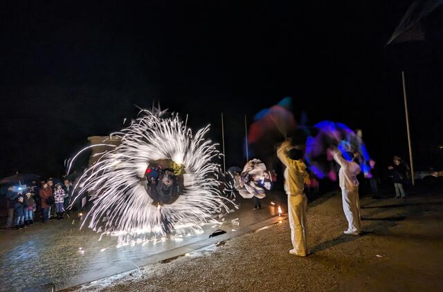 Fireflies mit Poi Spinning | Foto: Heike Schwitalla