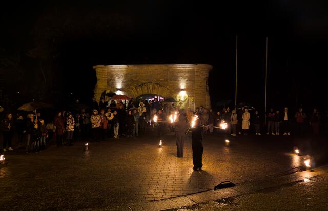 Fireflies mit Poi Spinning | Foto: Heike Schwitalla