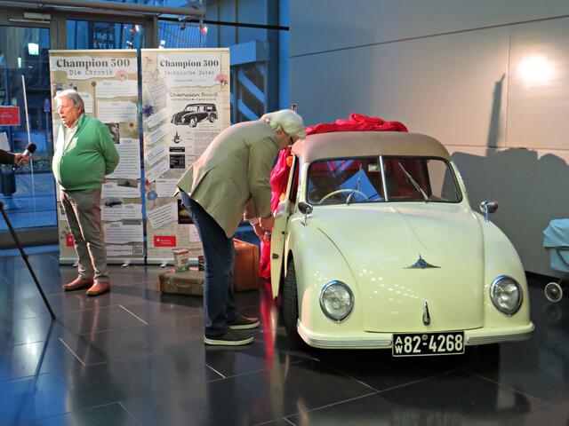 Mathias Berkel legte noch schnell Hand an | Foto: Brigitte Melder