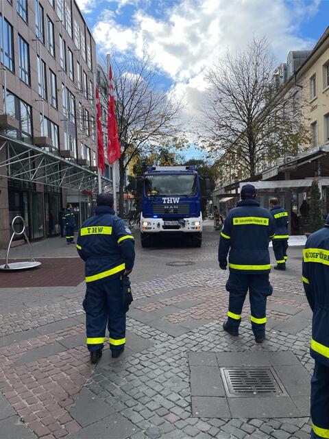 Quer durch Frankenthal und die Innenstadt ging die riesige Tanne | Foto: Martina Baum
