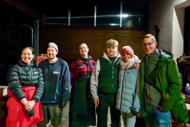 Das Team kümmerte sich um das leibliche Wohl | Foto: Johann-Peter Melder