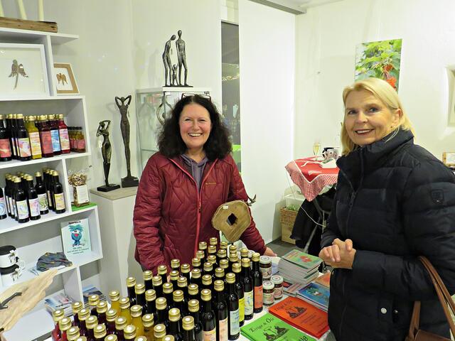 Tina Krauß und Frau Hasenstab | Foto: Brigitte Melder