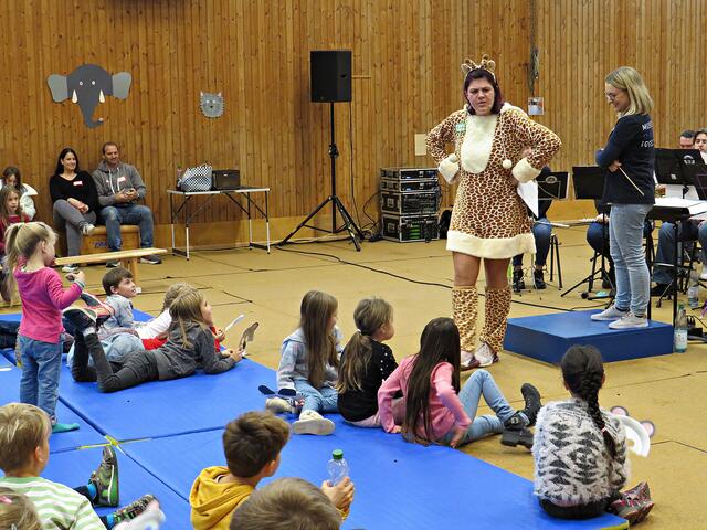 Gespielt strenger Blick | Foto: Brigitte Melder