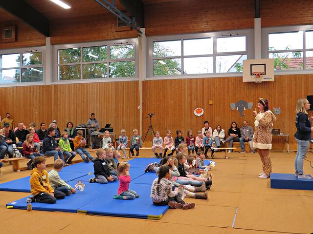 Gut zuhören! | Foto: Brigitte Melder