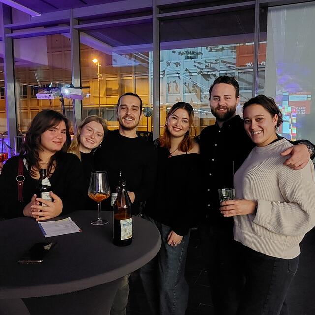 Männliche Verstärkung bei den jungen Damen | Foto: Brigitte Melder