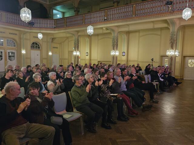 Sehr gut besuchtes Konzert in der Jugendstilfesthalle | Foto: A. Nachtigal